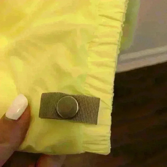 The north face girls jacket - Picture 9 of 9